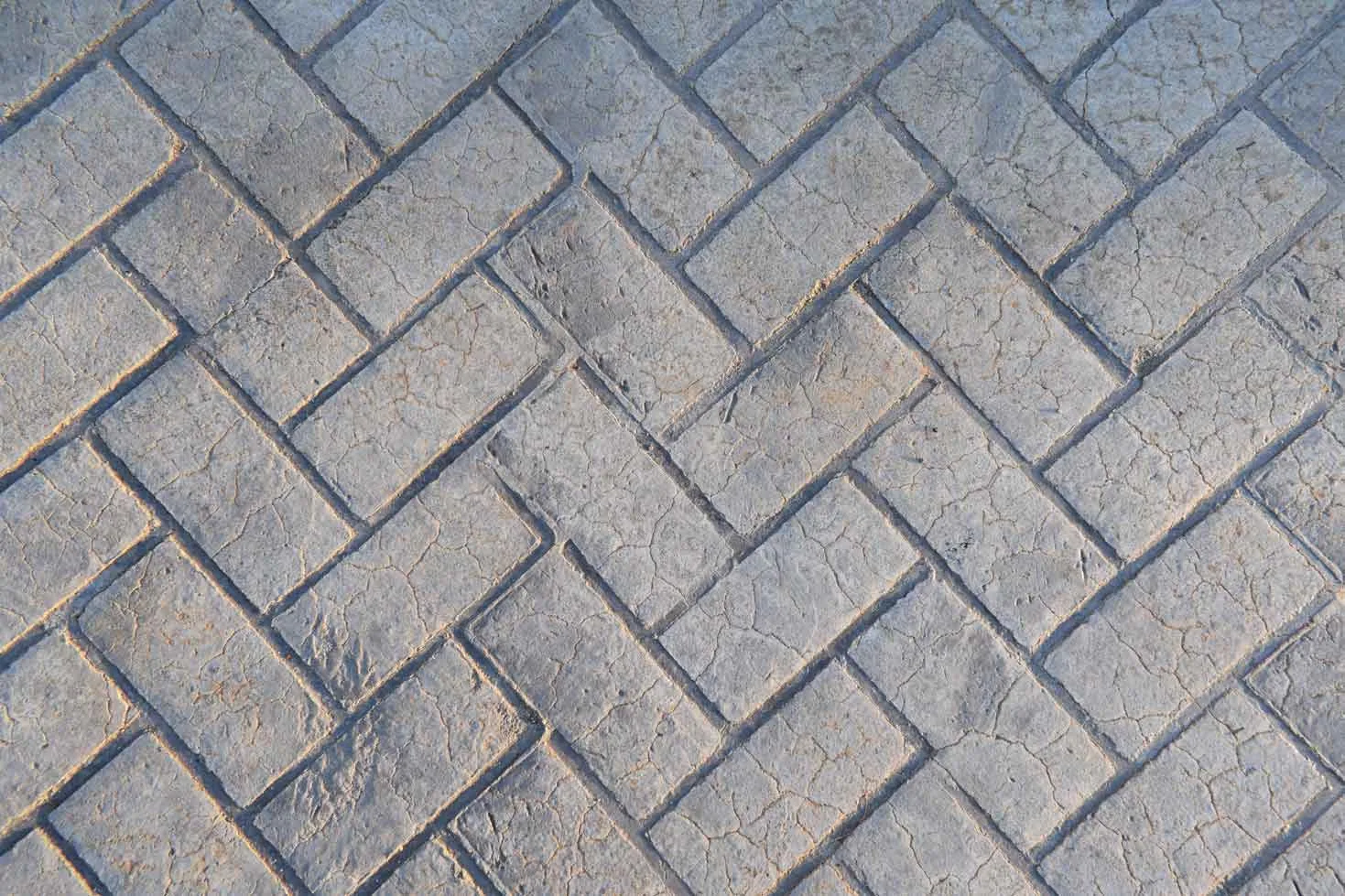 Stamped concrete driveway pattern